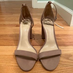 NWOT Vince Camuto Suede Heels